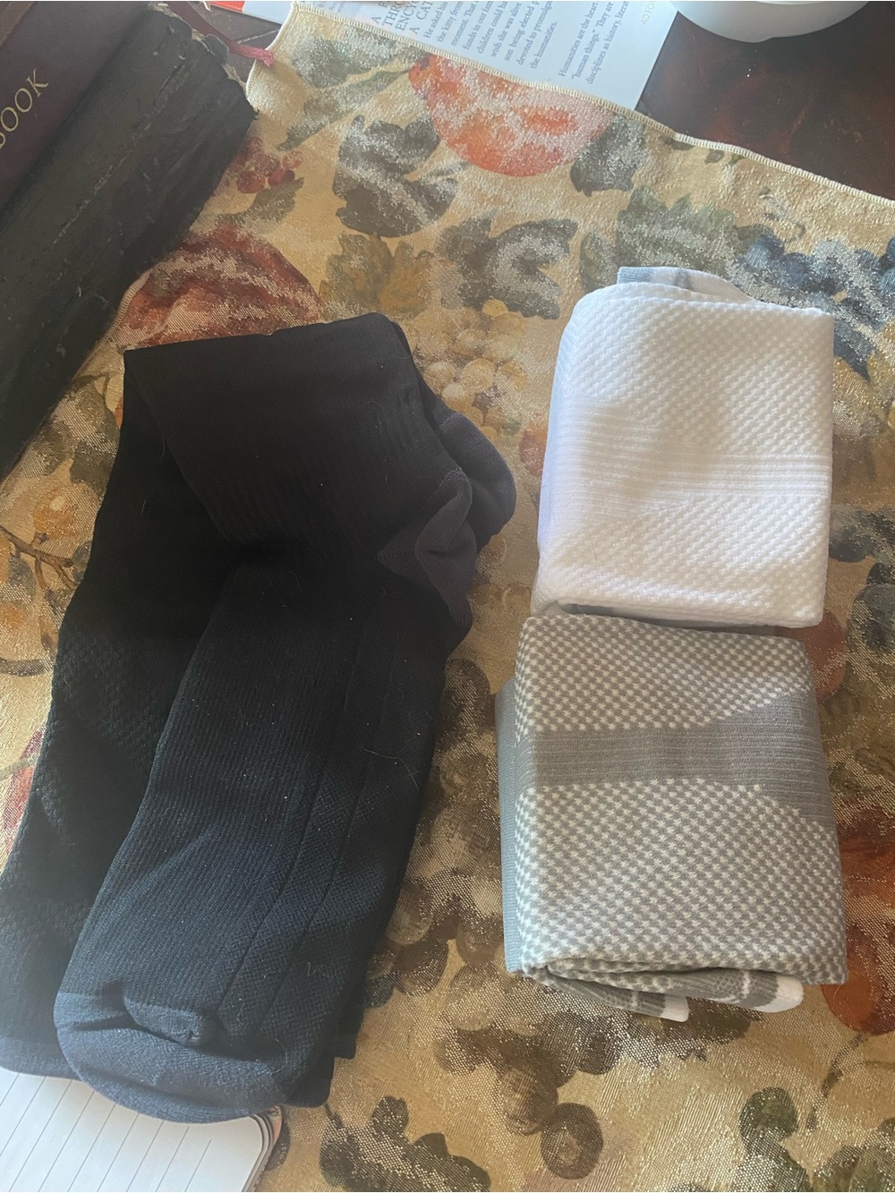 Fitrell compression Men's 3-Pack  Socks - Black, White & Gray